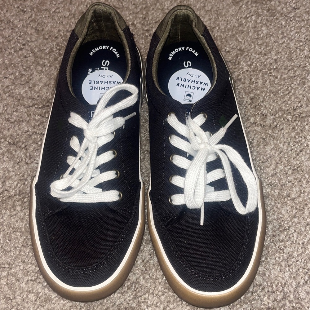 Sperry Navy Sneakers with White Laces